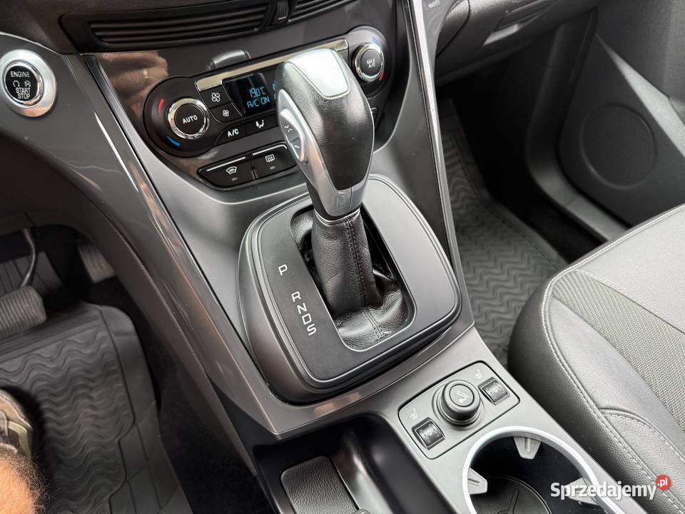 Ford Kuga 15 BENZYNA Klimatronik Nawigacja Konin