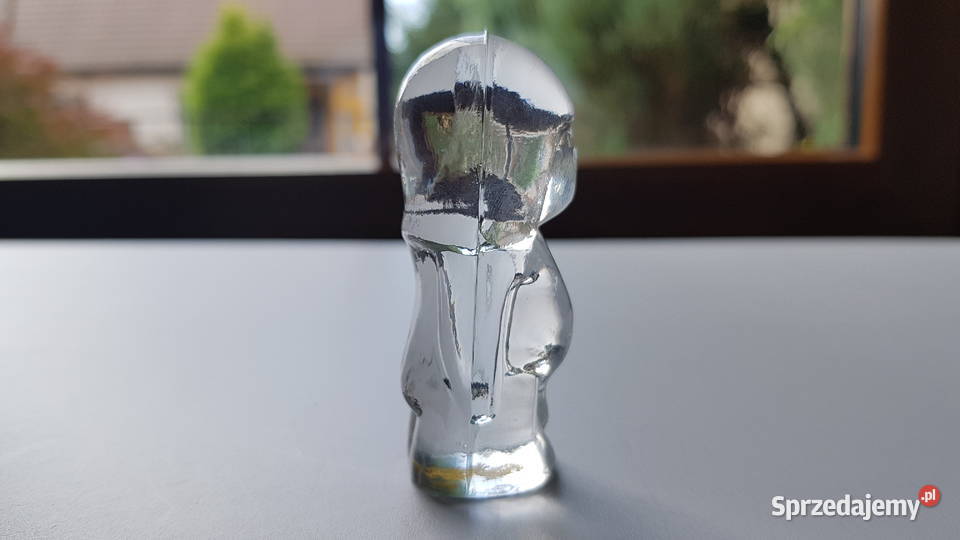 Szklana figurka Dziecko chłopiec z serii Rodzina śląskie Dąbrowa Górnicza