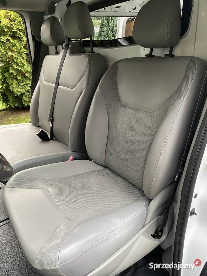 Renault Trafic 2010 310 t 25 3 osobowy paka 146KM Niepołomice sprzedam