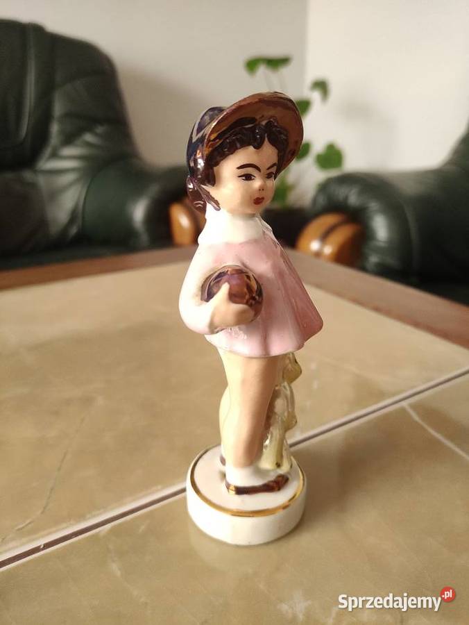 Figurka Dziewczynka z misiem i piłką Steatyt Z Janów Lubelski sprzedam