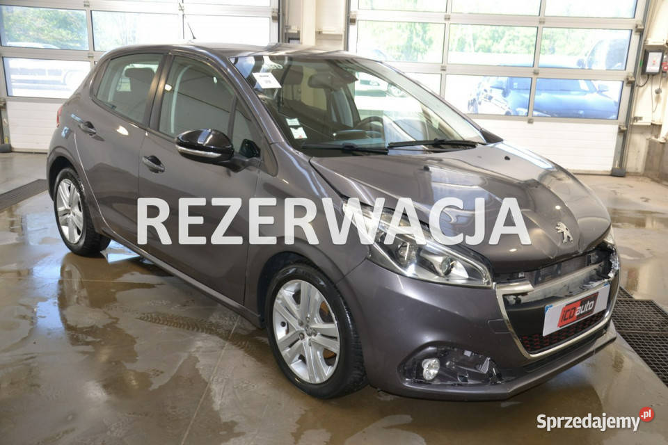 Peugeot 208 15 hdi 100 ekonomiczny ledy tablet manualna 208 Kęty