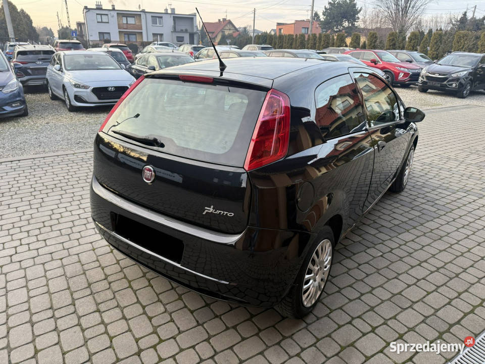 Fiat Grande Punto 12 69 Klimatyzacja isofix Grande Punto Orzech
