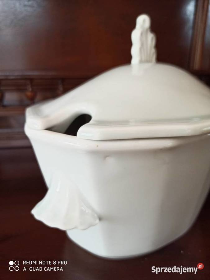 Przepiękna pełna elegancji duża waza