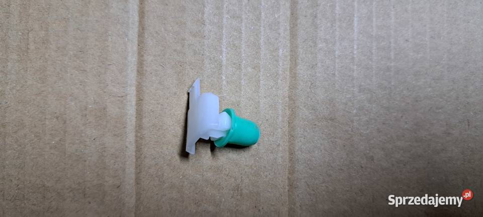 Spinka mocowanie listwy bocznej 3B0853575 VW Części montażowe pomorskie