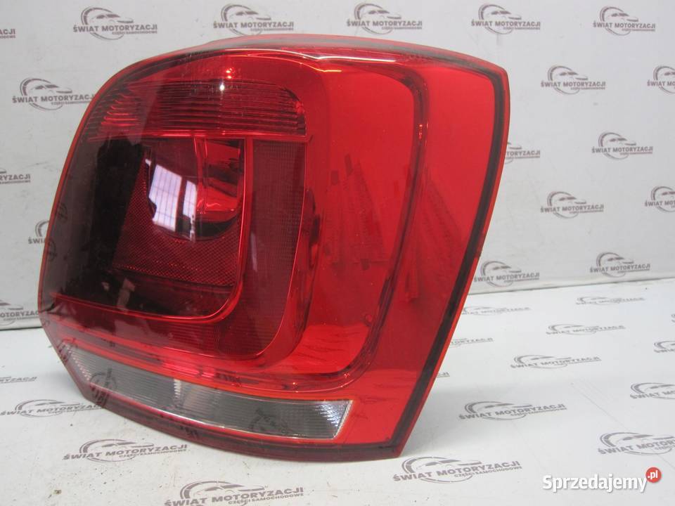 VW POLO V 11r lampa prawa tył 6R0945258B