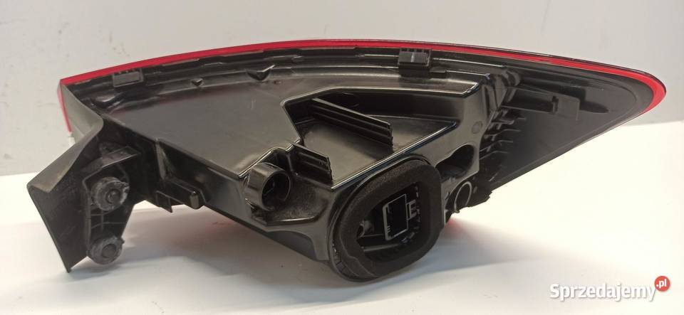 SKODA KAROQ LAMPA LEWY TYŁ LIFT 57A945207C