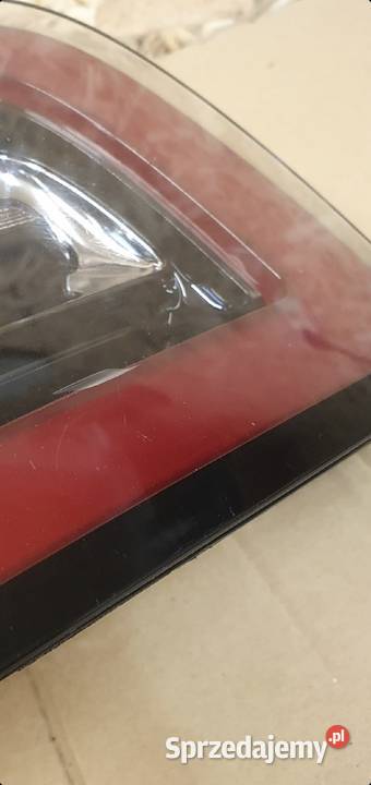 TESLA MODEL 3 LAMPA PRAWA TYLNA PRAWY TYŁ osobowe sprzedam