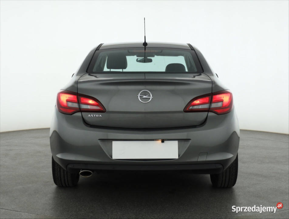 Opel Astra 14 T szary Piaseczno