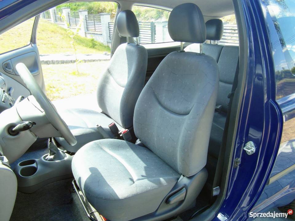Toyota Yaris 10 wersja 3drzwiowa Motoryzacja Brzoskwinia