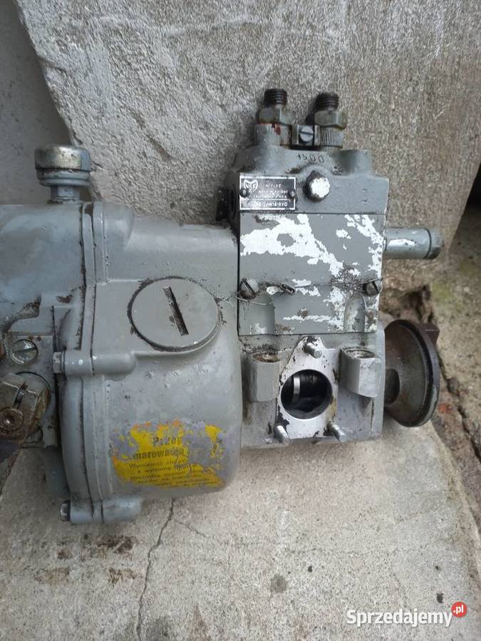 Pompa wtryskowa silnika s 322 nowa Wypychów