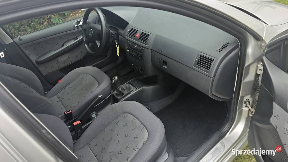 Środa Fabia 14 benzyna 144 tysiące przebiegu