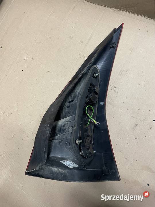 Lampa tył tylna lewa kombi 8200142684 Renault Oświetlenie Szczecin