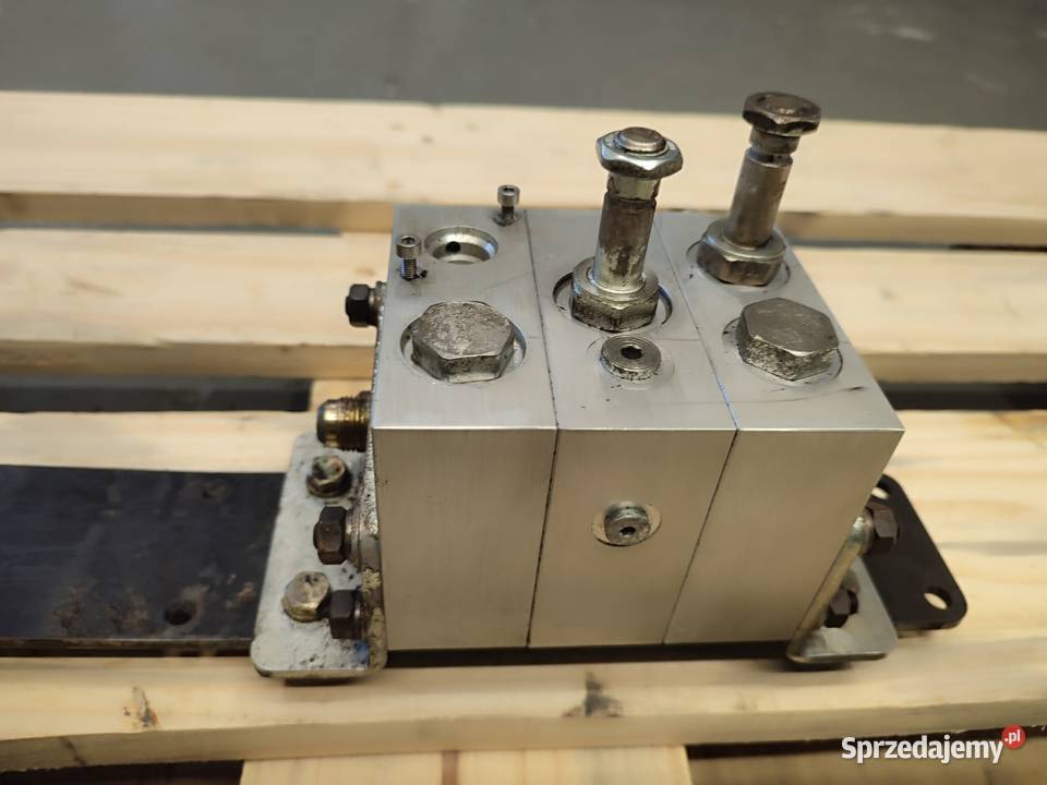 Zawór hydrauliczny HF4513708 Terex Wilkowo sprzedam
