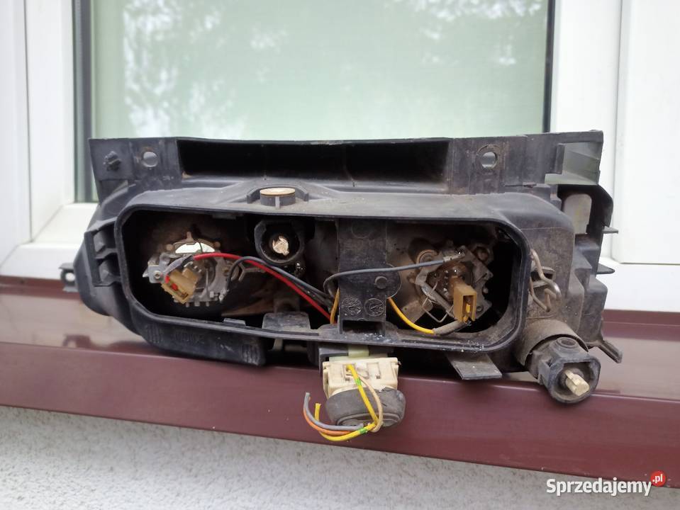 Citroen Xantia lampa przednia prawa reflektor Lampy przednie Sieradz sprzedam