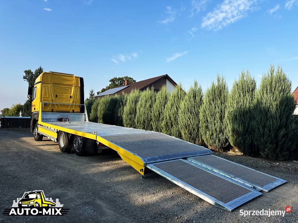 Mercedes NOWE NADWOZIE rampa hydrauliczna pomoc Strachosław