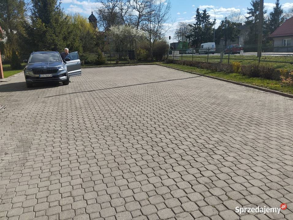 Budynek handlowousługowy 283m2 Różyny