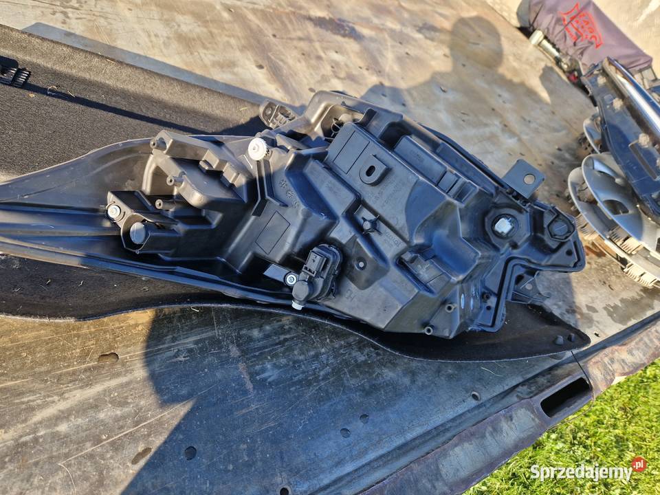 Toyota Aygo X reflektor FULL LED ORG EU osobowe Mielec