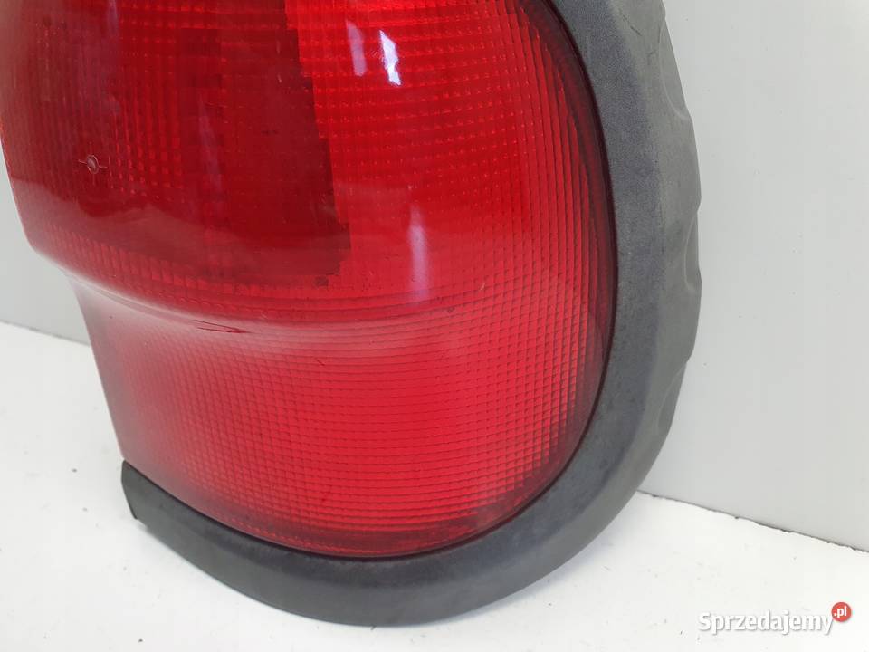 LAMPA PRAWA Nissan Terrano II lift 0107r TYLNA osobowe Rudka sprzedam