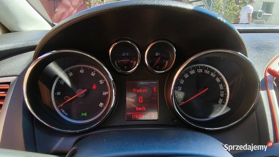Astra j 14turbo z LPG zadbana w stanie elektryczne szyby Astra Dębowiec