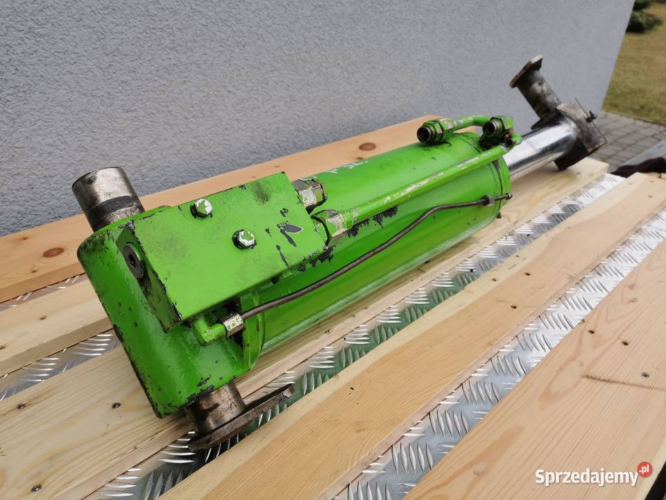 Siłownik wychyłu łyżki Merlo P 407