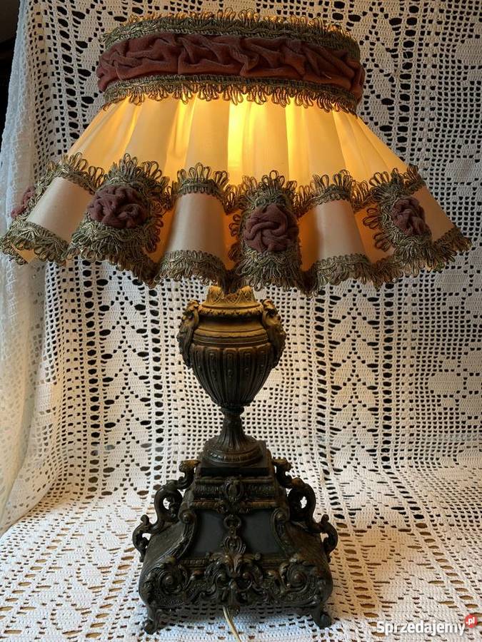 Stara przedwojenna lampa z metalu Antyki Bystrzyca Kłodzka