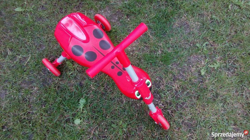 Jeździk Scuttle bug trójkołowy Łódź