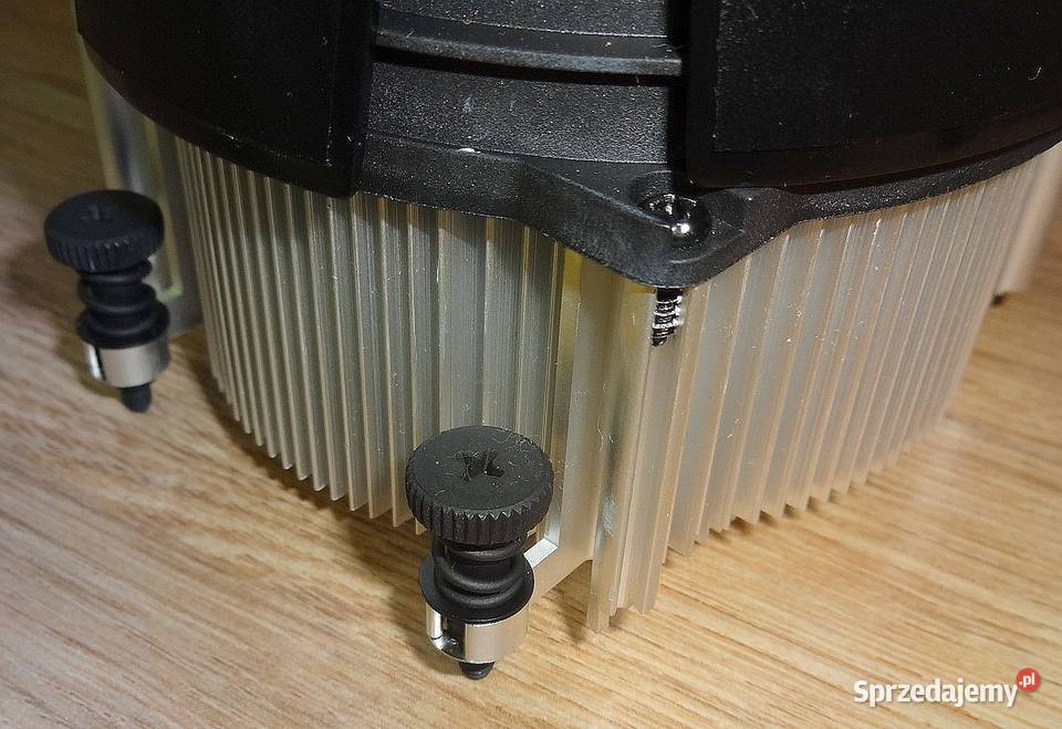 Radiator z wentylatorem podstawka 9 x 55