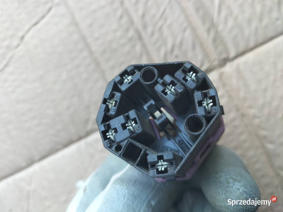 KOSTKA STACYJKI AUDI 4A0971975