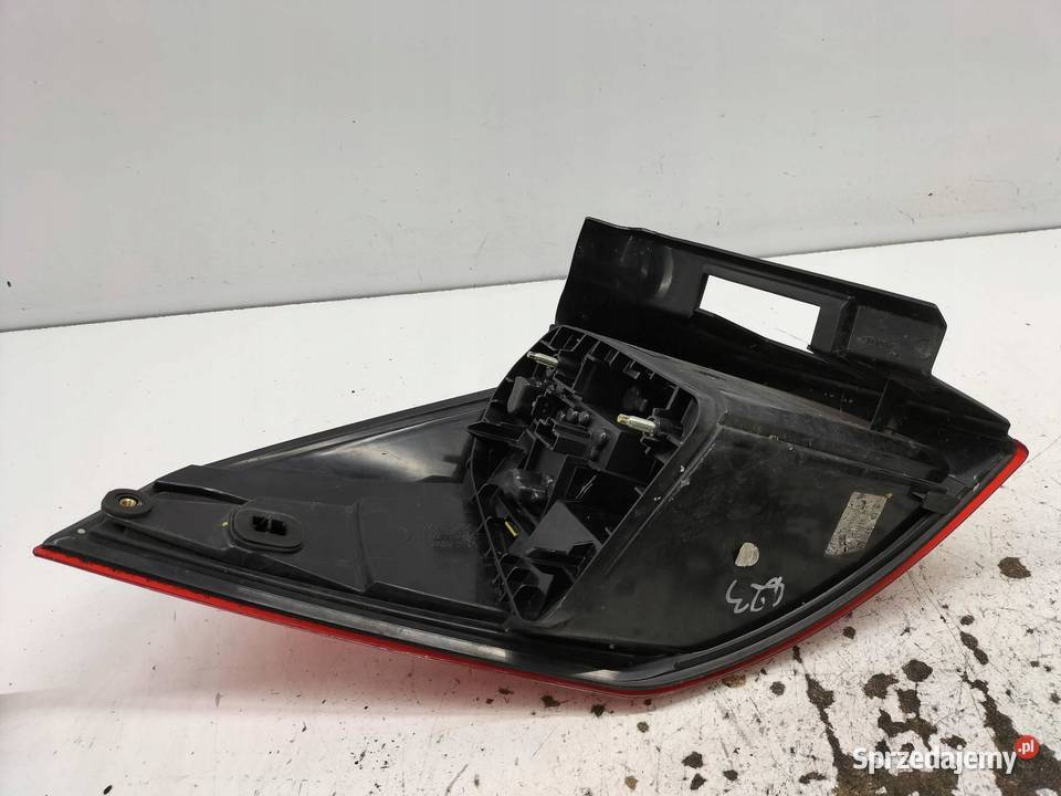 LAMPA TYŁ PRAWA KOMBI Renault Laguna III 2007 Rok produkcji 2008 świętokrzyskie