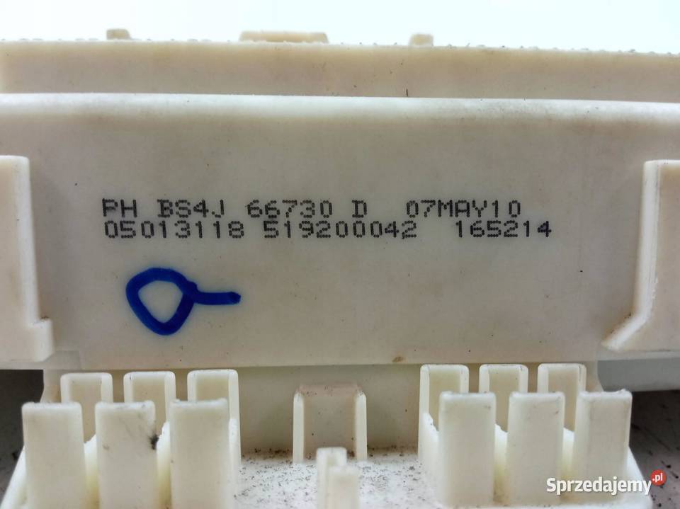 SKRZYNKA BEZPIECZNIKÓW BS4J66730D16 B BK Mazda 3 Skrzynki bezpieczników Skrzynki bezpieczników