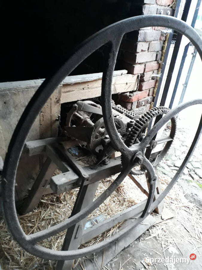 stara sieczkarnia Ręczne Karchowo