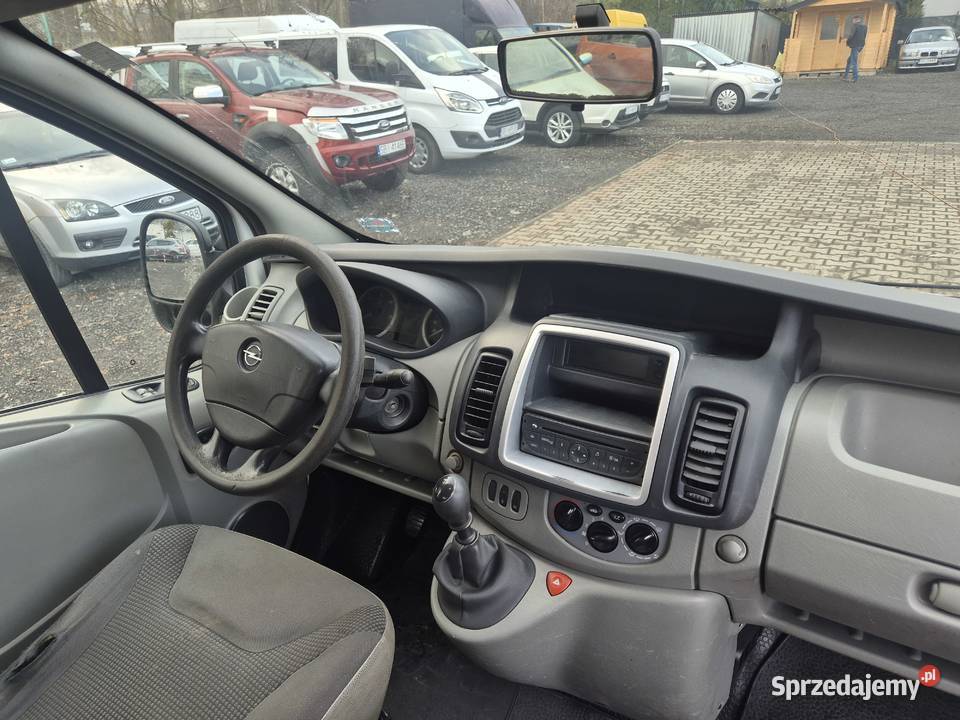 2011 Opel Vivaro Skrzynia 3 osoby 20d 114 KLIMA Opel