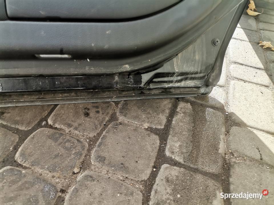 DRZWI PRAWY TYŁ AUDI A6 C5 FL KOMBI LZ9W osobowe Nowy Sącz