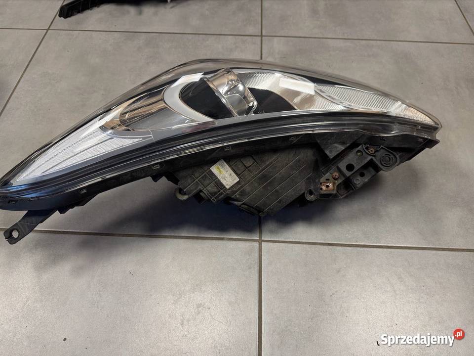 Reflektor lampa przód prawalewa Hyundai i40 Łobżenica