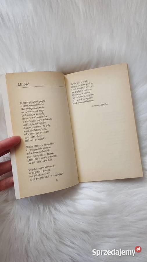 Poezja Krzysztof Kamil Baczyński Pół mnie a pół Książki i Podręczniki Olkusz