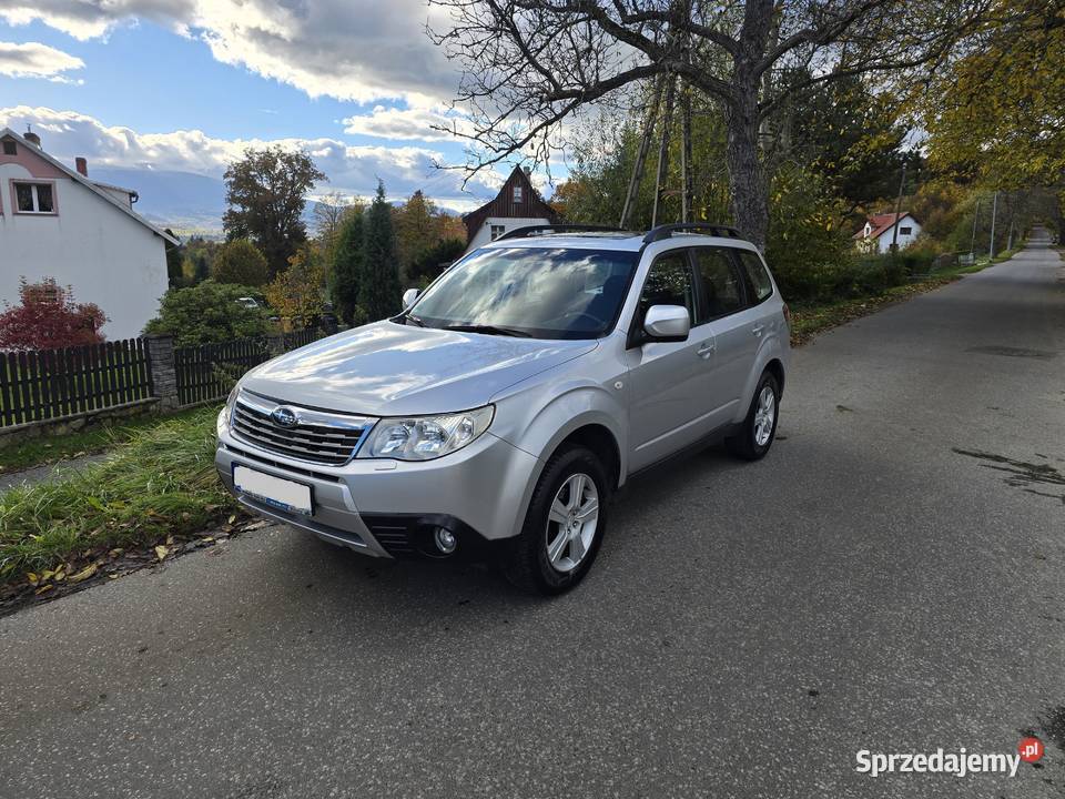 Subaru Forester 20 Przebieg 138 srebrny Kowary