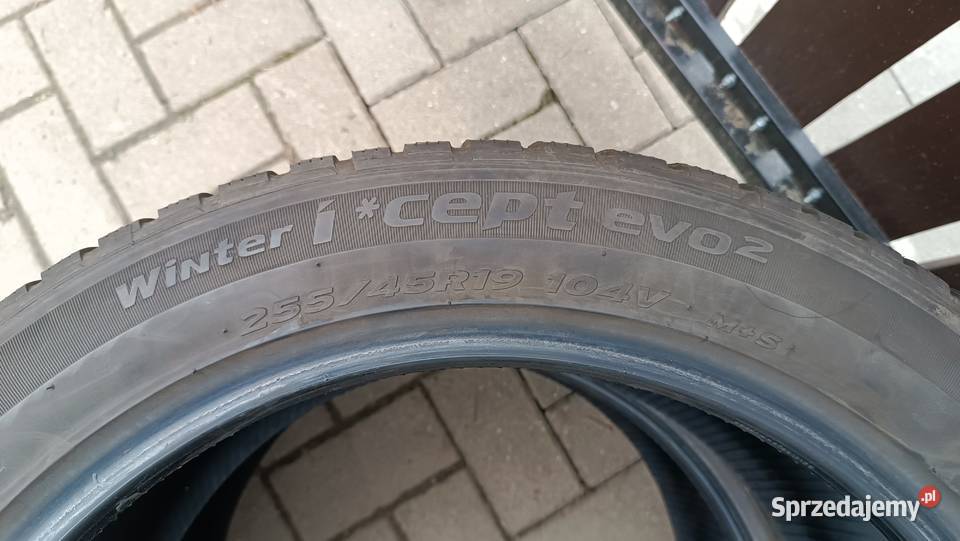 2x Opony 255 45 R19 zimowe Hankook Winter I Cept