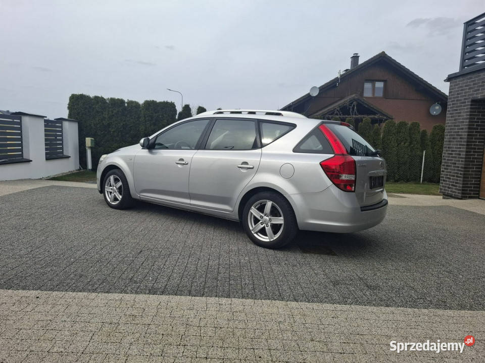 Kia Ceed Kia Ceed I 20062012 1582cm3