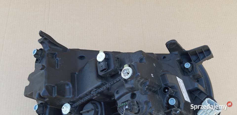 MERCEDES XKLASA W470 REFLEKTOR LEWY FULL LED lubuskie