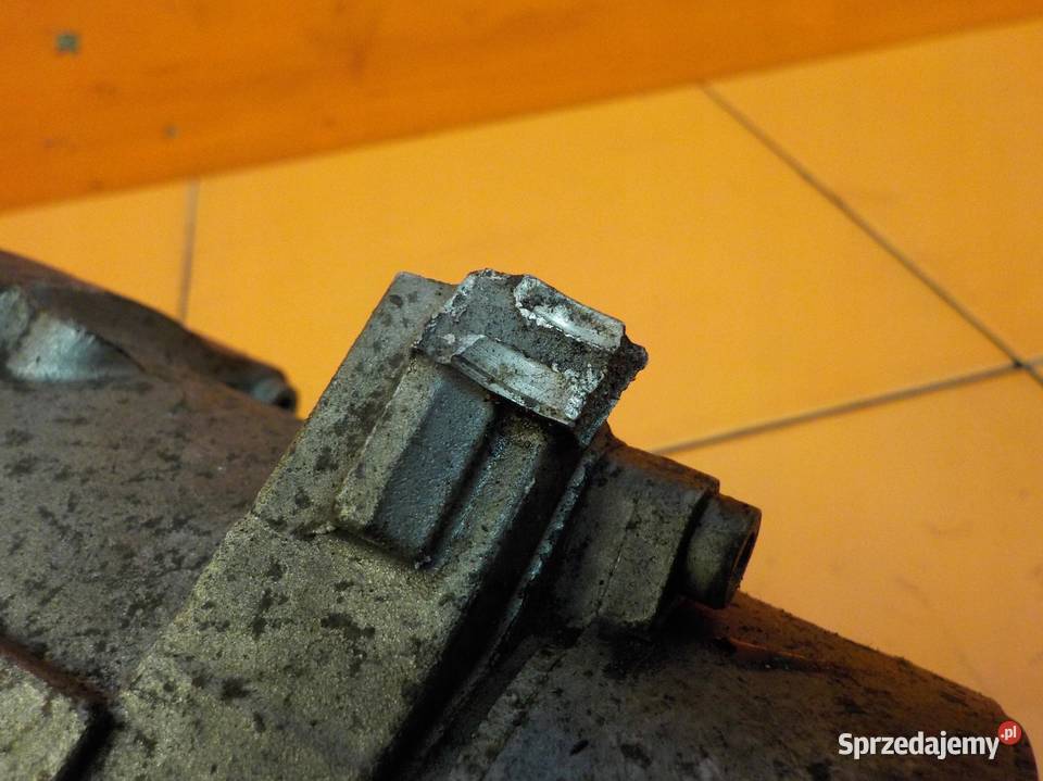 BMW E90 330i E60 30 B 06r 258 N52 pompa wody Suków