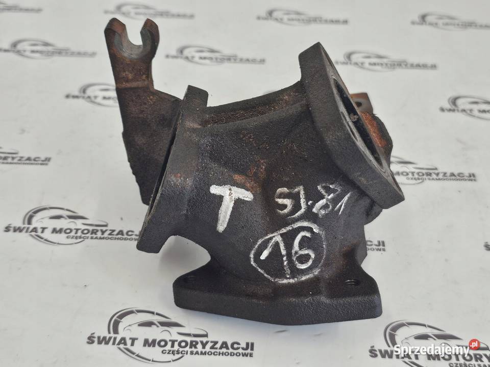 AUDI A5 30 TDI V6 CAP 240 10r Łącznik trójnik