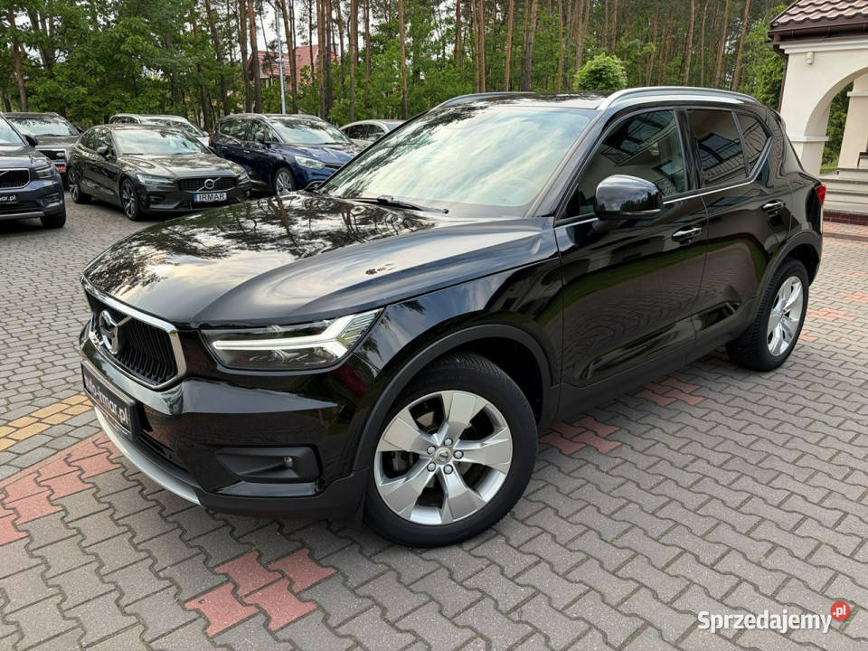 Volvo XC 40 Podgrzewane fotele i kierownica Hak czarny Lipówki sprzedam