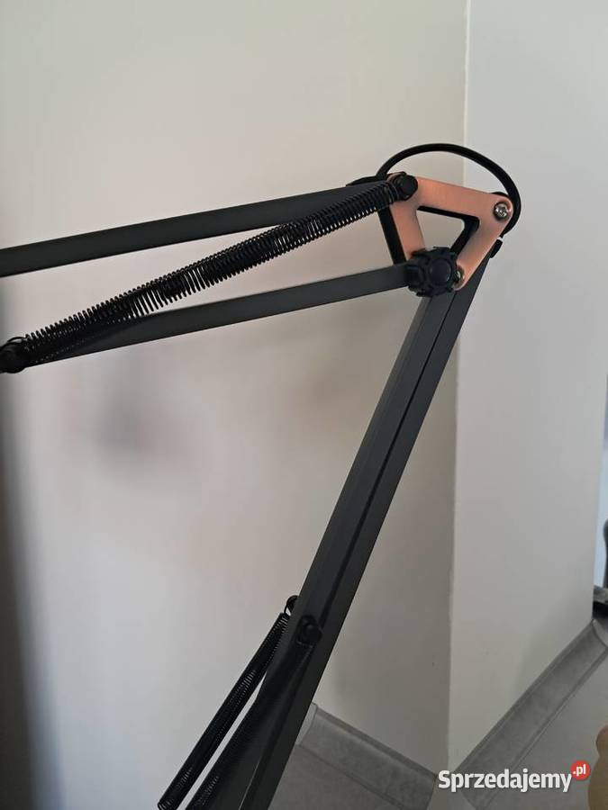 nowa lampa może być stojąca montowana do ściany Sandomierz