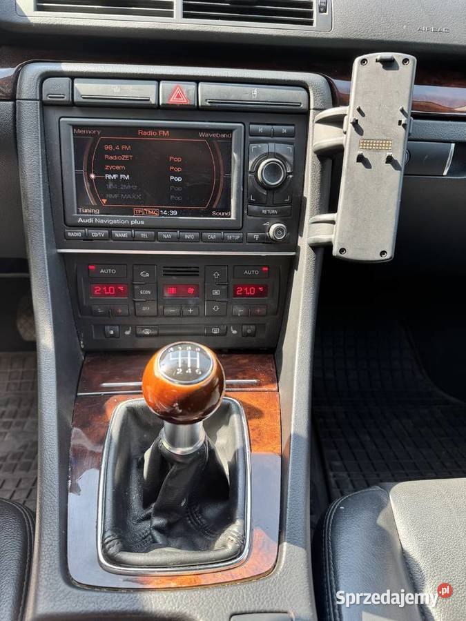 AUDI A4 B7 AVANT 140 Kombi Pławno