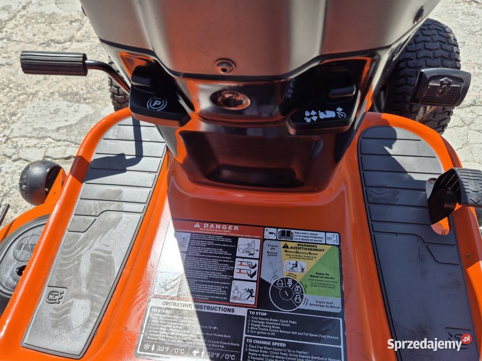 Traktorek ogrodowy kosiarka Husqvarna YTA 24V48 Zaczernie