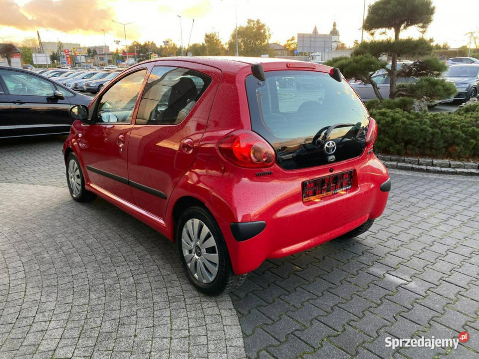 Toyota Aygo KLIMATYZACJA centralny zamek niski światła do jazdy dziennej śląskie