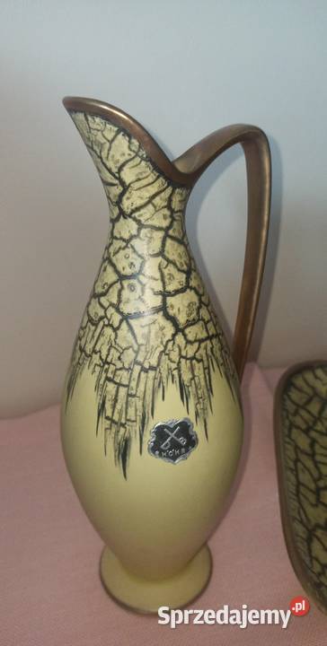 Przepiękna amfora i 2 Patery
Sygnowana HHR
Firmę pomorskie Gdańsk sprzedam