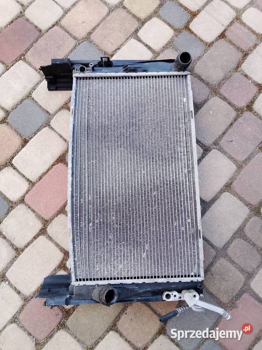 Chłodnica BMW e81 Rok produkcji 2008 Motoryzacja Kielce