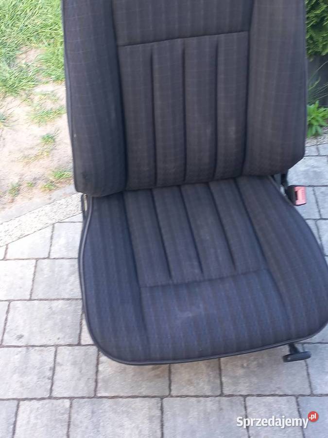 MERCEDES W124 FOTEL PASARZERA CZARNA KRATKA Sawin