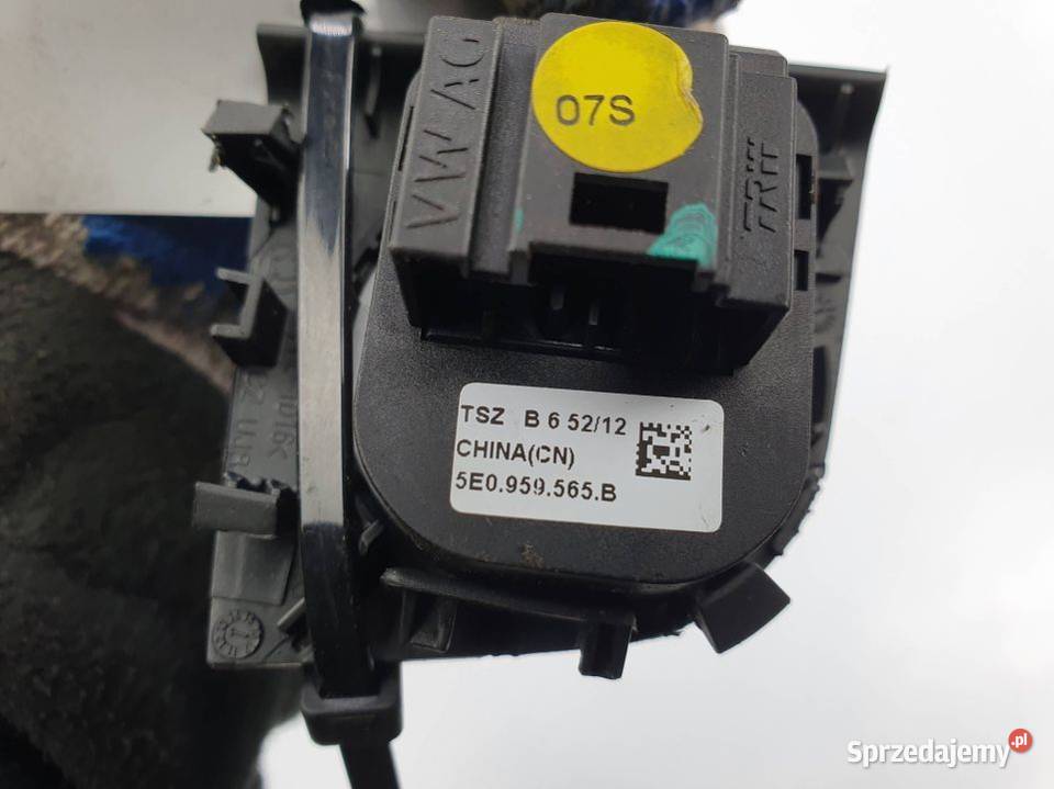PRZYCISK SKODA OCTAVIA III 5E0959656B Pozostałe Lipno sprzedam